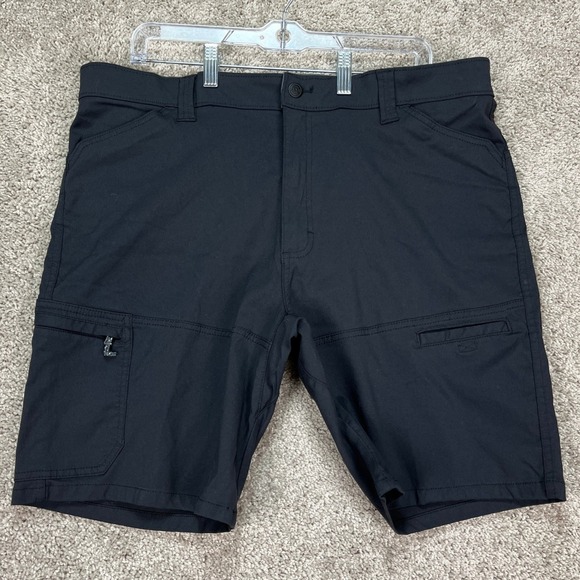 Wrangler Other - Wrangler All Terrain Gear Shorts Men 38 9 Black Cargo Flat Front Performance ATG
